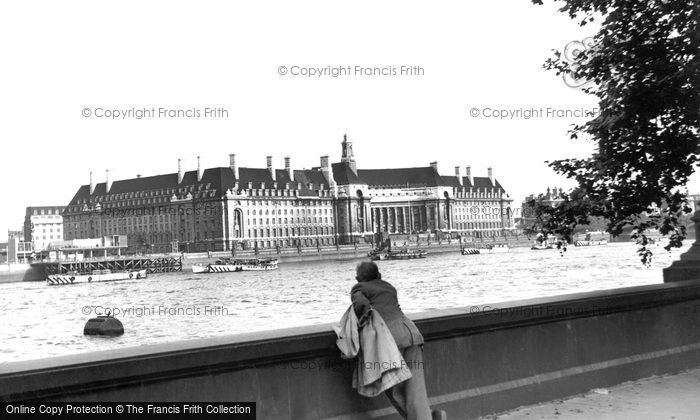Photo of London, The County Hall c.1955