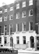 London, The Devonshire Street Club c1960