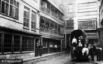 London, The George Inn, Southwark c1875