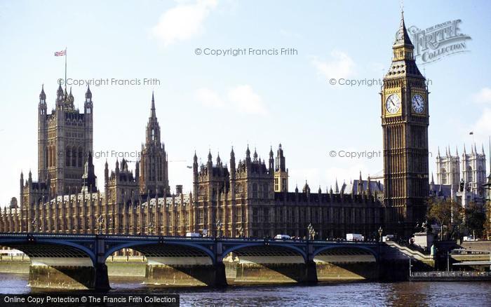 Photo of London, The Houses Of Parliament 2002
