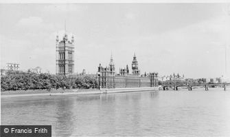 London, the Houses of Parliament c1955