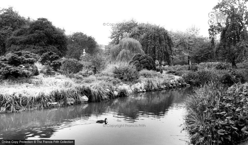 London, the Island, Queen Mary Gardens c1965