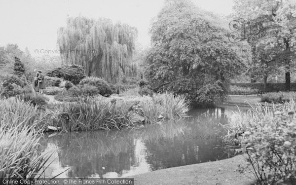 Photo of London, The Island, Queen Mary Gardens c.1965