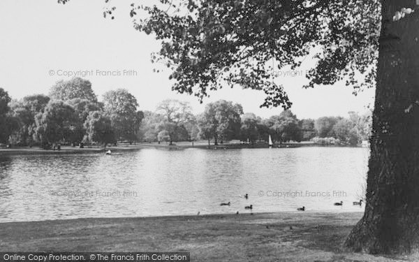 Photo of London, The Lake, Regent's Park c.1965