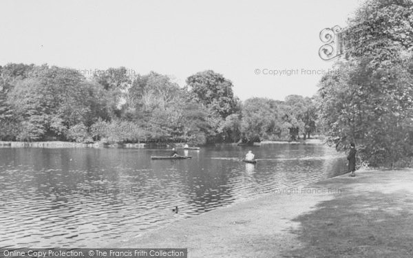 Photo of London, The Lake, Regent's Park c.1965