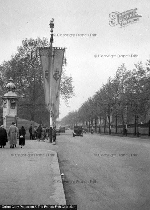 Photo of London, The Mall c.1935