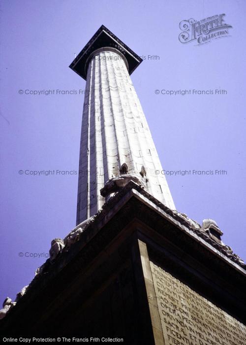 Photo of London, The Monument 1980