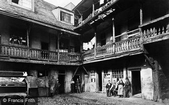 London, The Oxford Arms, Warwick Lane c1875