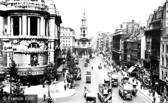 London, the Strand 1915