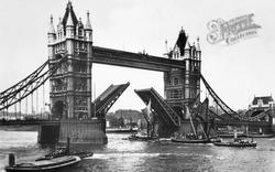 The Tower Bridge c.1930, London