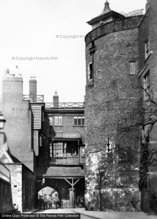 Photo of London, The Tower Of London, Bell Tower And Byward c.1920