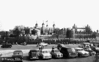 London, The Tower of London c1955