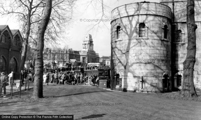 Photo of London, The Tower Of London c.1955
