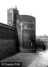 London, the Tower of London, Martin Tower c1930