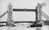 Tower Bridge 1910, London