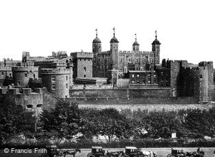 London, Tower of London c1890