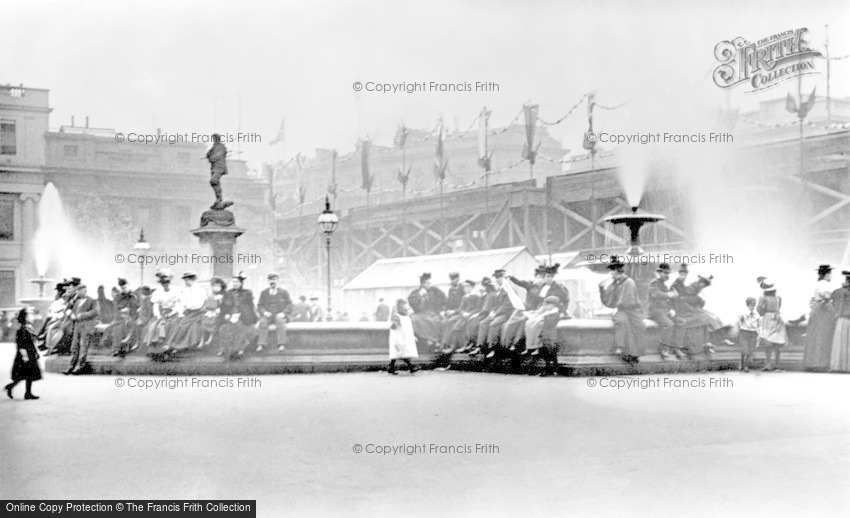 London, Trafalgar Square 1897