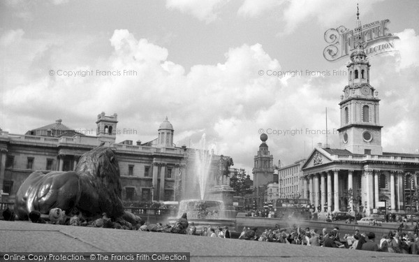 Photo of London, Trafalgar Square 1964