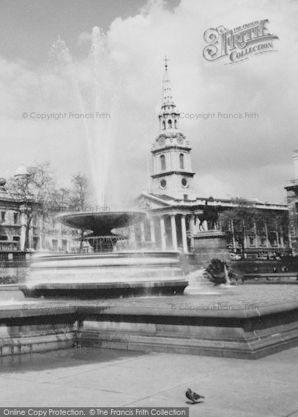 Photo of London, Trafalgar Square And St Martin In The Fields Church c.1960