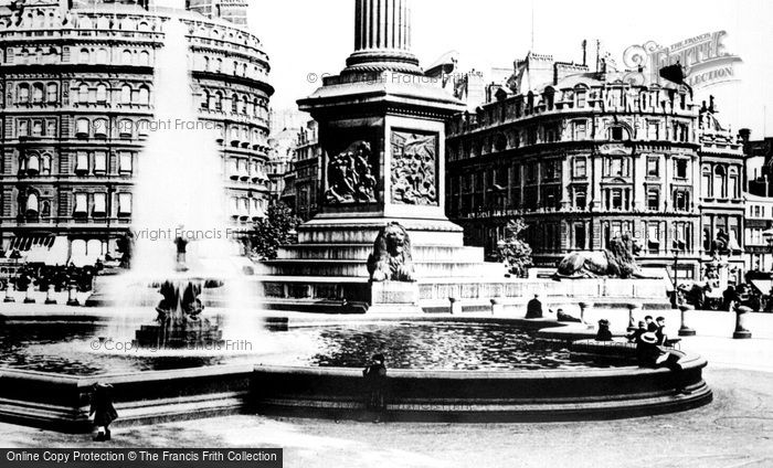 Photo of London, Trafalgar Square c.1900