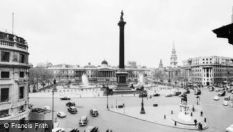 London, Trafalgar Square c1960