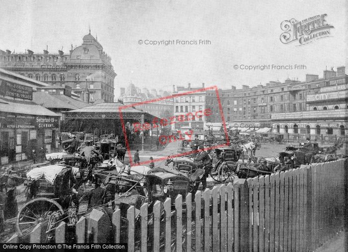 Photo of London, Victoria Station, The Station Yard c.1895