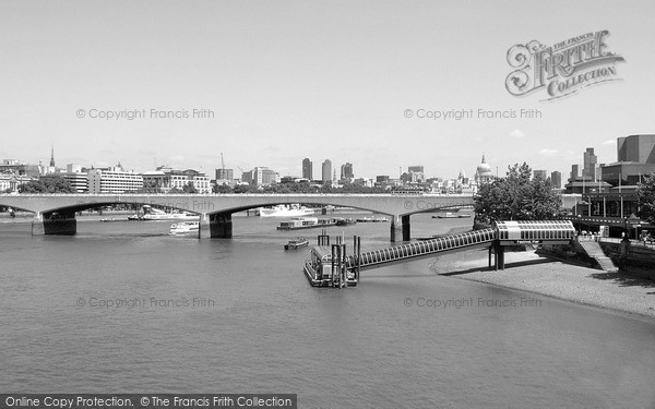 Photo of London, Waterloo Bridge 2003