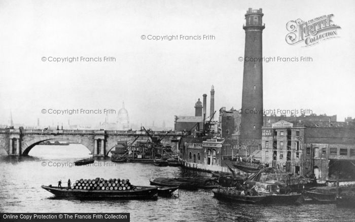 Photo of London, Waterloo Bridge c.1890