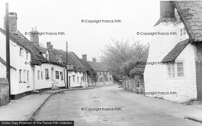 Photo of Long Crendon, High Street c.1960