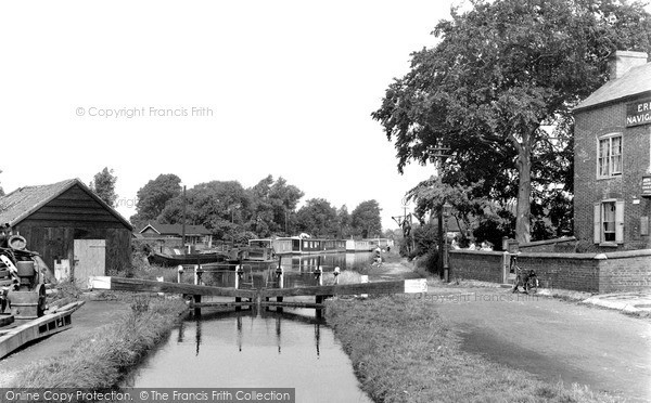 Photo of Long Eaton, Trent Lock c1950