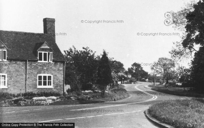 Photo of Long Itchington, Tudor House, Southam Road c.1955