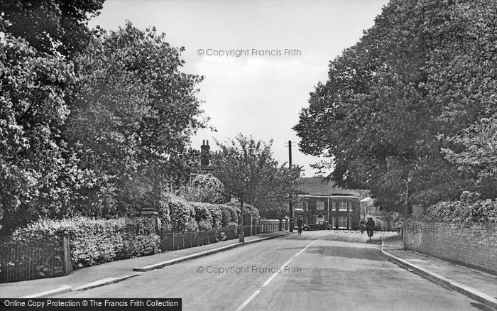 Photo of Long Sutton, London Road c.1955