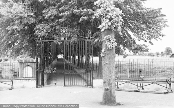 Photo of Long Sutton, The Park Gates c.1950
