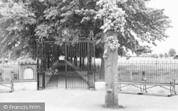 The Park Gates c.1950, Long Sutton