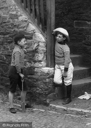 Children 1906, Looe