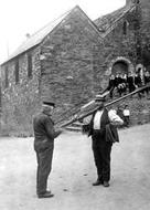 Local Residents 1906, Looe