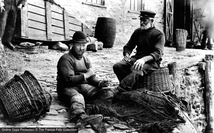 Photo of Looe, Mending Nets 1906