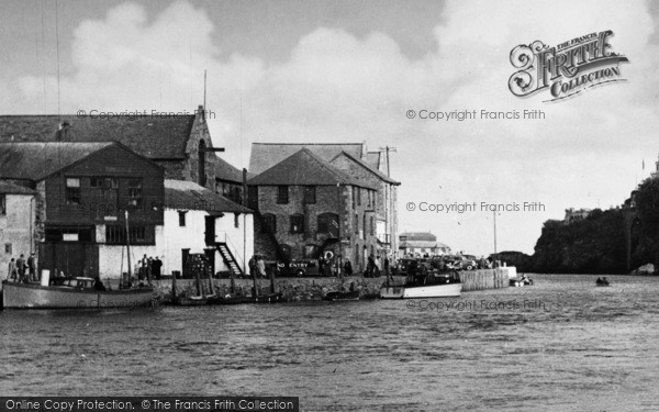 Photo of Looe, The Harbourside c.1960