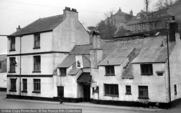 Photo of Looe, The Jolly Sailor Inn c.1955