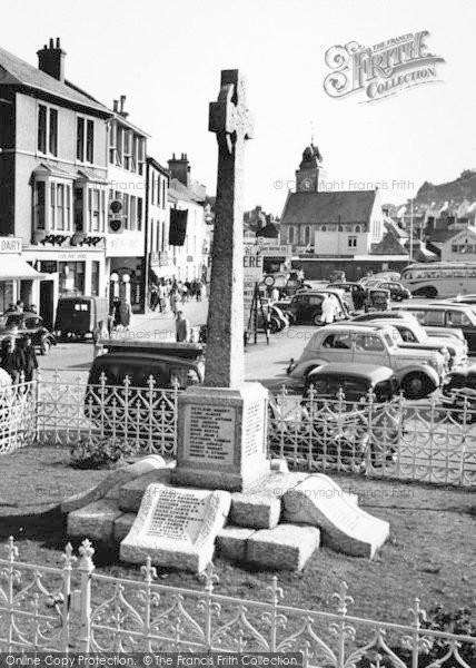 Photo of Looe, The Memorial c.1960