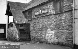 The Old Guildhall c.1960, Looe