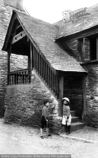 Photo of Looe, Ye Olde Guildhall And Pillory 1906