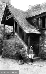Ye Olde Guildhall And Pillory 1906, Looe