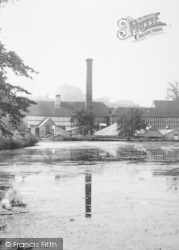 Great Ivy Mill 1898, Loose