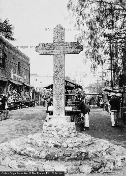 Photo of Los Angeles, Cross In Olvera Street c.1935
