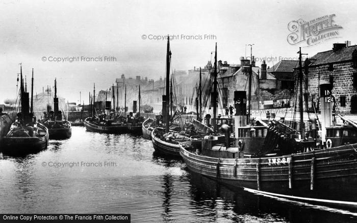 Photo of Lossiemouth, The Harbour c.1927