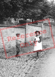 Children In North Street 1906, Lostwithiel