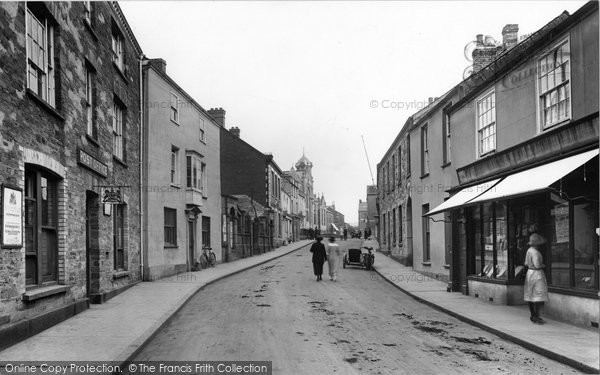 Photo of Lostwithiel, Queen Street 1922
