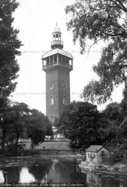Photo of Loughborough, Queen's Park c.1960