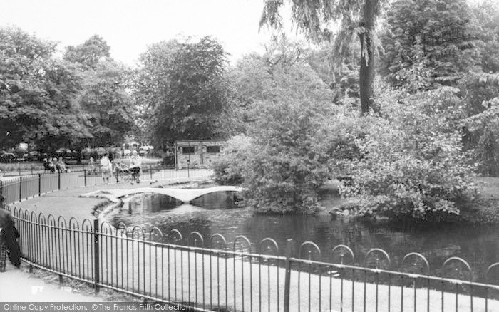 Photo of Loughborough, Queen's Park c.1960